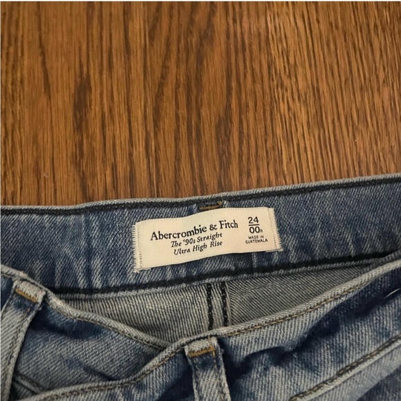 Abercrombie and Fitch 90s high rise straight crossover jeans - Picture 3 of 3